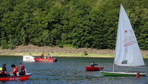DLRG: Bergung von Seglern und Segelbooten